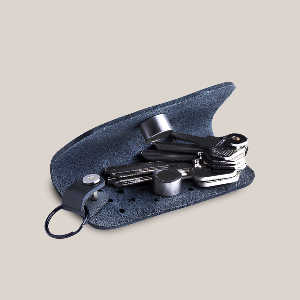 Premium leather key organizer with magnetic buckle